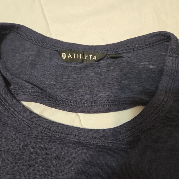 Athleta Beyond Soft Cut Out Open Back Breezy Long Sleeve Tee Size Medium - Picture 5 of 8